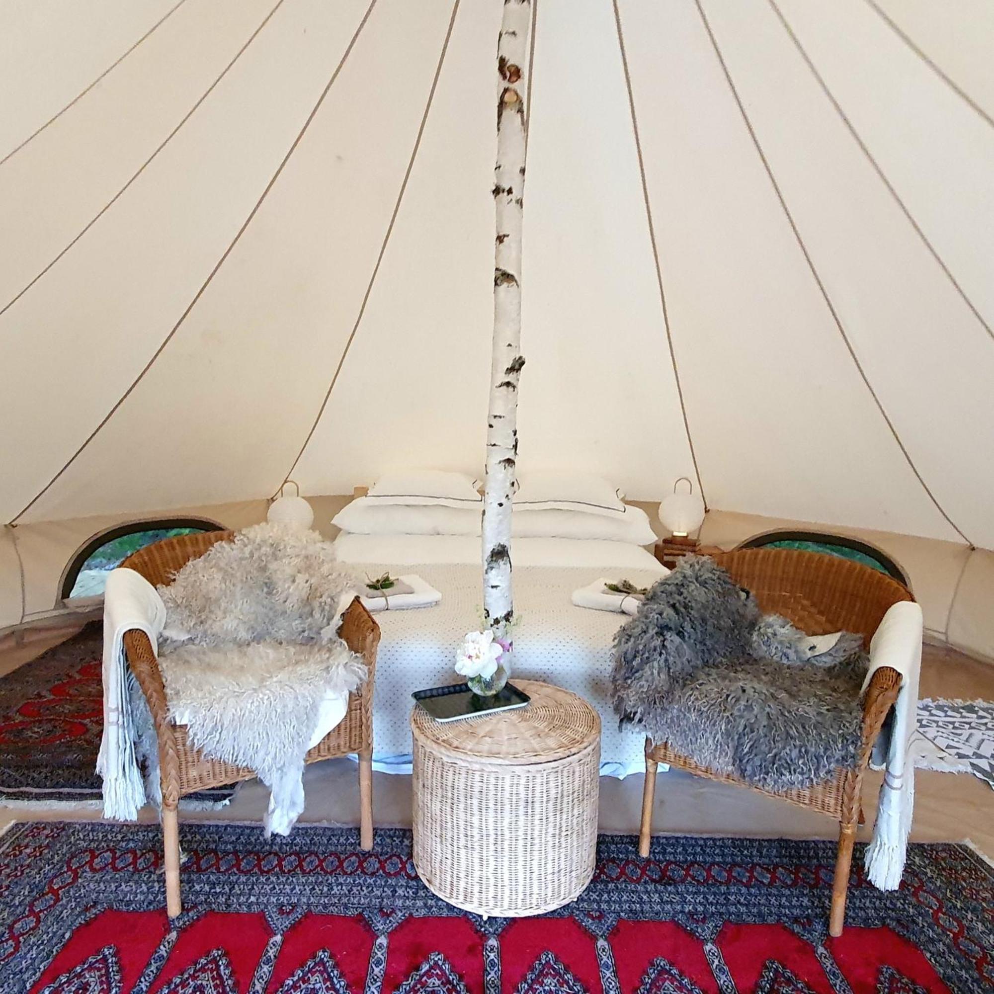 Skalbo Gardsglamping Hotel Jarvso Bagian luar foto